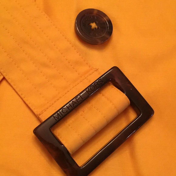 Michael Kors yellow trench coat - Picture 3 of 6